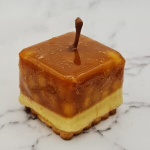 Tarte tatin cube