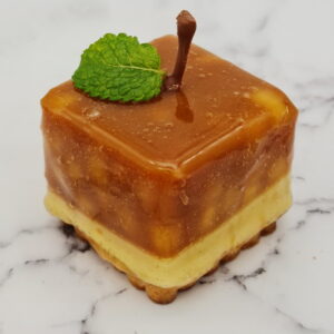 Tarte tatin cube