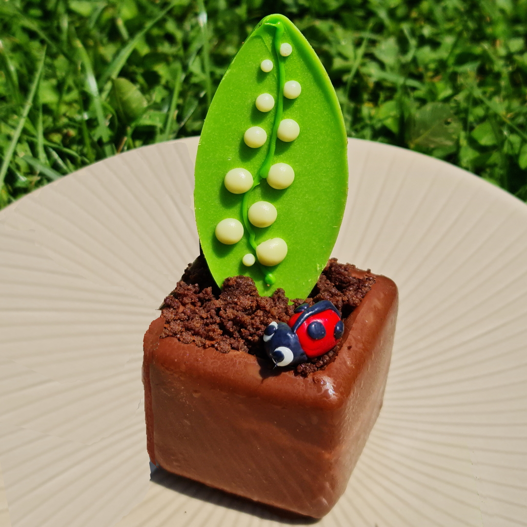 Moule en silicone 3D pour entremets mini dot de Silikomart