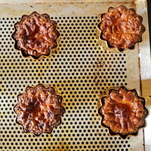 Cannelés bordelais