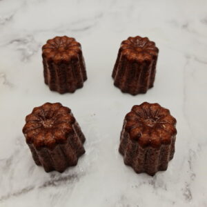 Cannelés bordelais