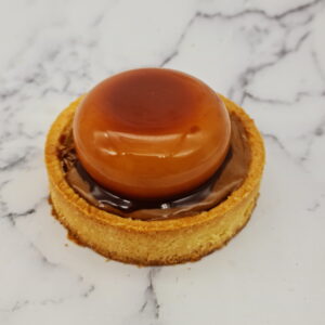 Tartelette vanille, praliné et noisettes