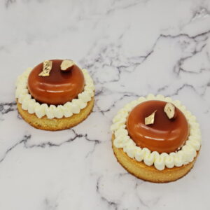 Tartelette vanille, praliné et noisettes