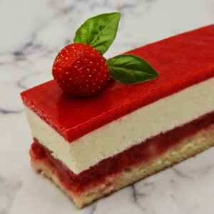 Gâteau fraises et basilic