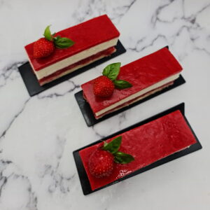 Gâteau fraises et basilic