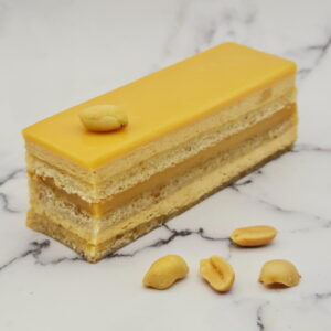 Gâteau caramel et cacahuètes