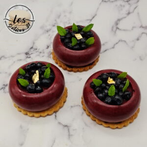 Entremet myrtilles et meringue