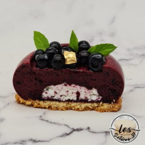 Entremet myrtilles et meringue