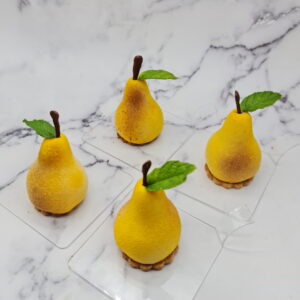 Entremet poires, praliné et noisettes