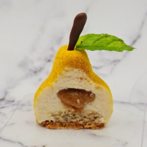 Entremet poires, praliné et noisettes