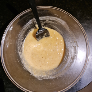 Gâteau vanille, caramel et cacahuètes