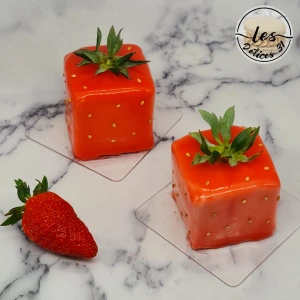 Entremet cube fraise