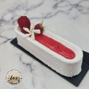 Entremet pêche jaune et fruits rouges
