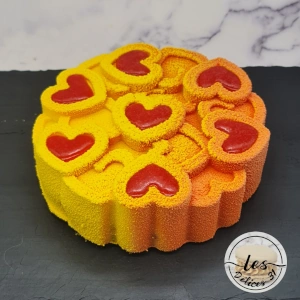 Entremet pêche jaune et fraises