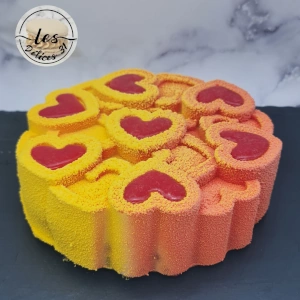 Entremet pêche jaune et fraises