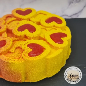 Entremet pêche jaune et fraises