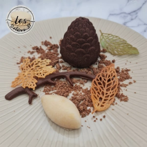 Entremet pomme de pin