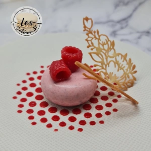 Entremet framboise et papillon