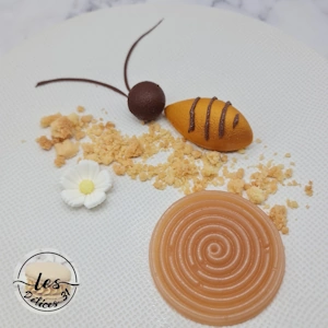 Abeille et poire