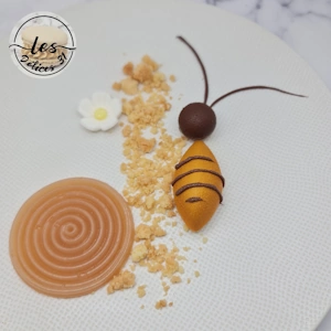 Abeille et poire
