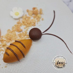 Abeille et poire
